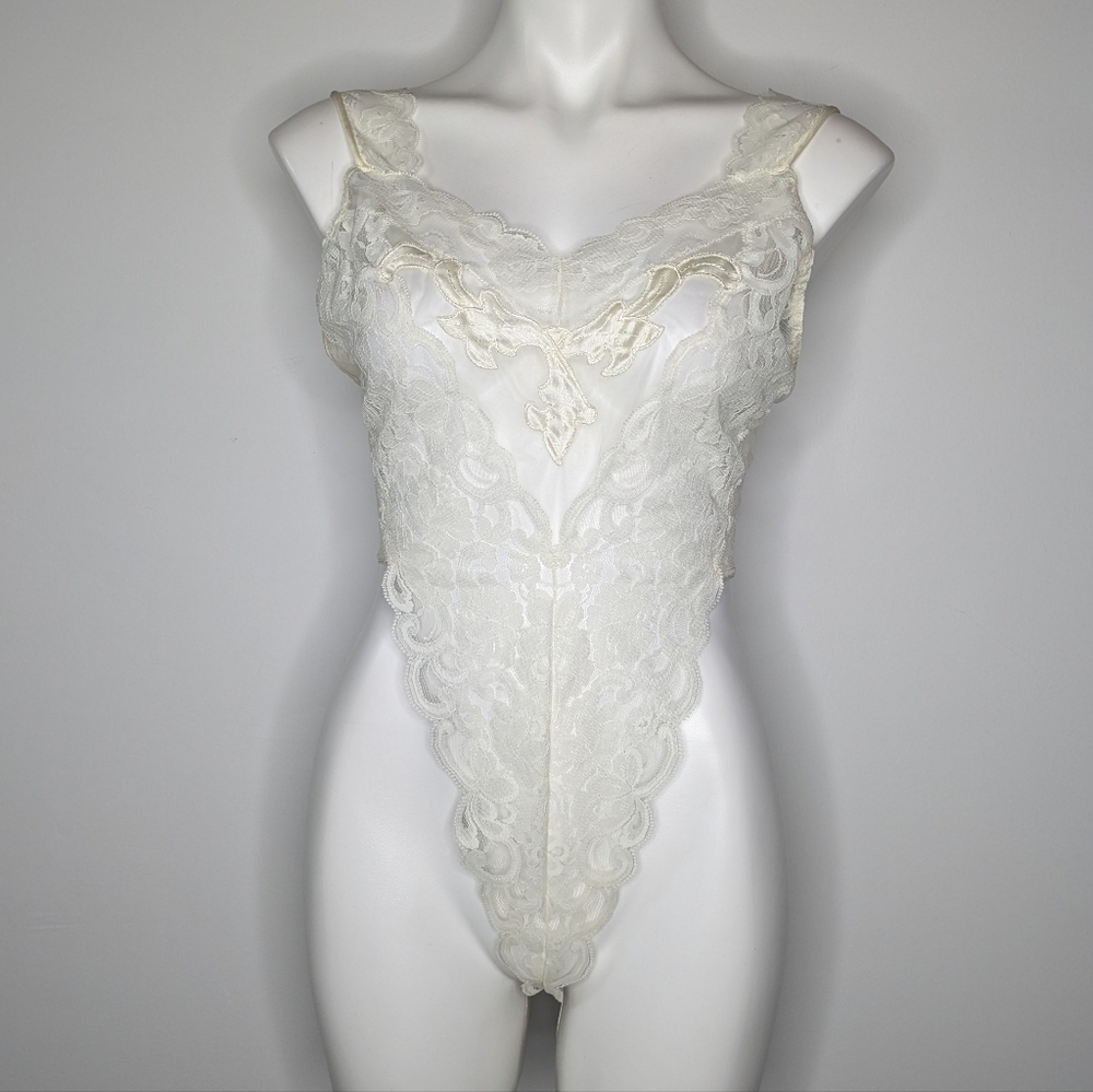Vintage Victoria's Secret Off White Delicate Lace Lingerie Teddy M